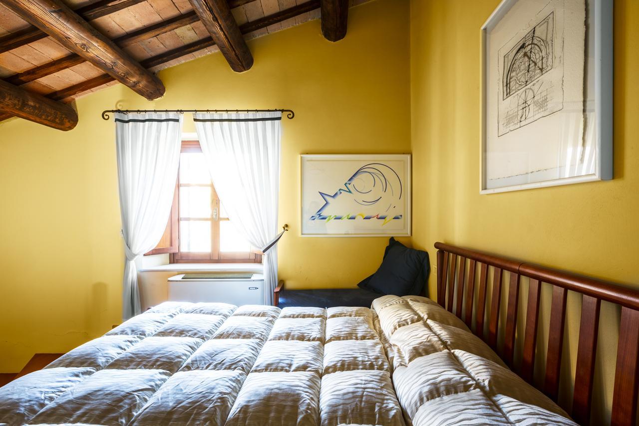Locanda Da Ciacci Petriano Eksteriør billede